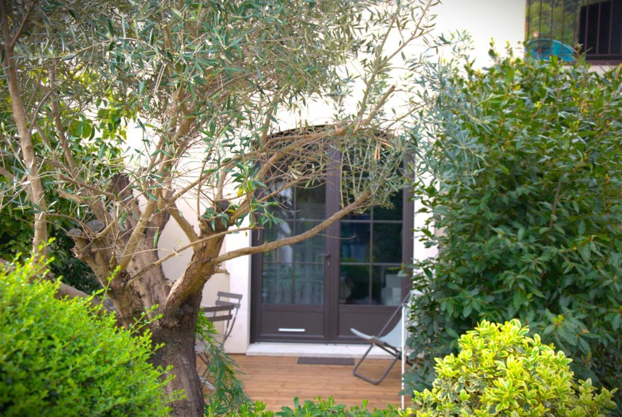 فينوف ليز أفيجْنْ La Villa Dupont D'Avignon المظهر الخارجي الصورة