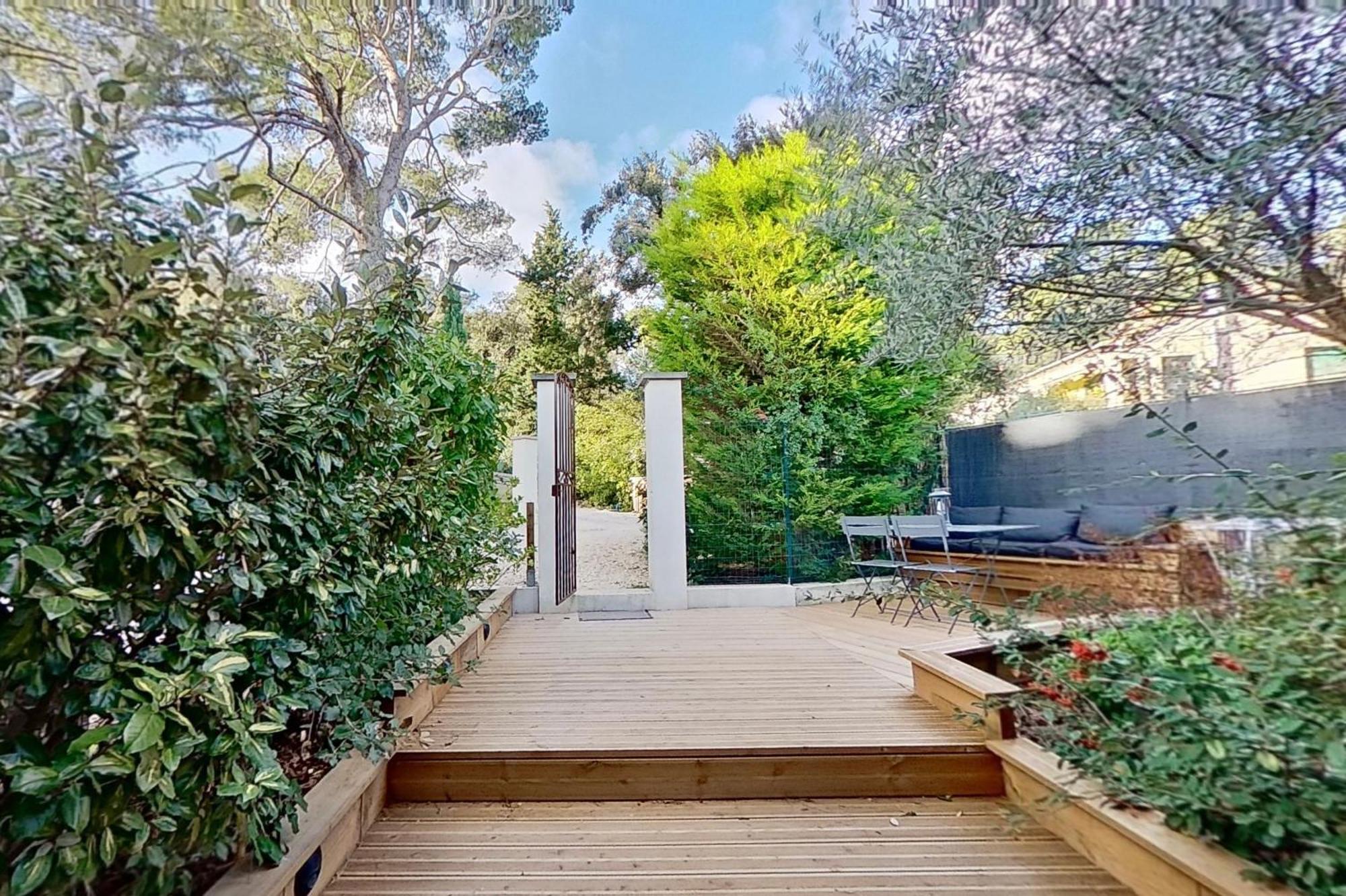 فينوف ليز أفيجْنْ La Villa Dupont D'Avignon المظهر الخارجي الصورة