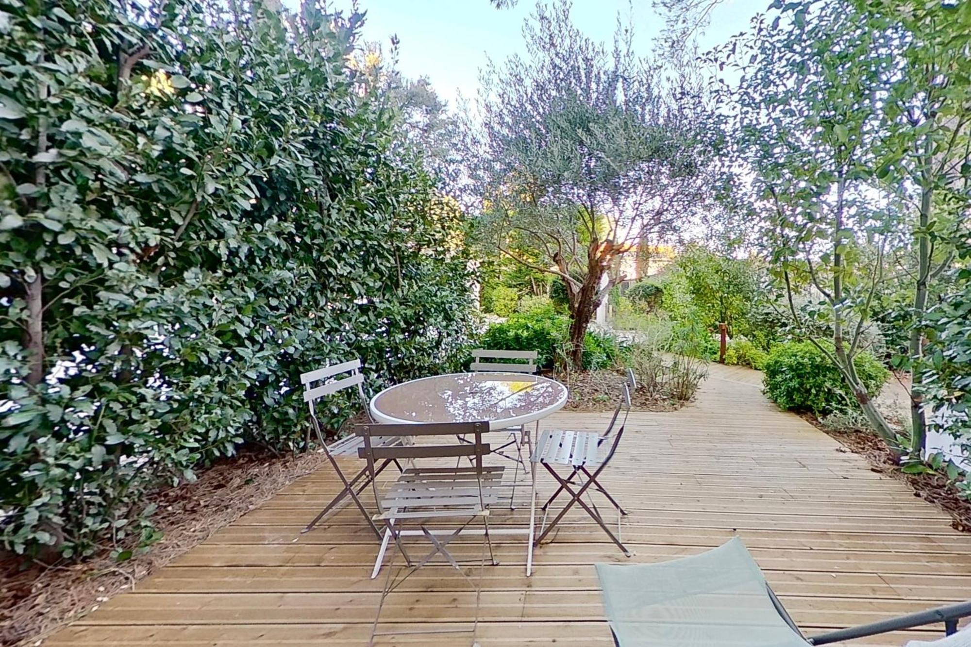 فينوف ليز أفيجْنْ La Villa Dupont D'Avignon المظهر الخارجي الصورة