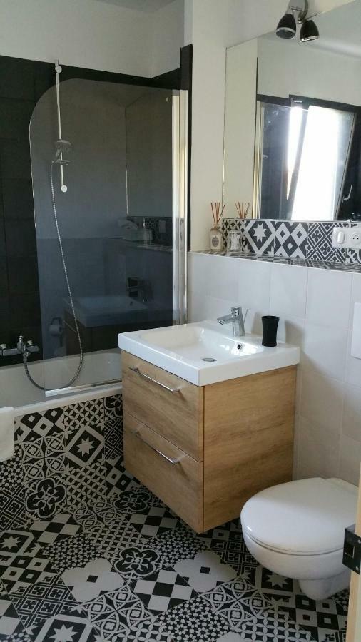 فينوف ليز أفيجْنْ La Villa Dupont D'Avignon المظهر الخارجي الصورة